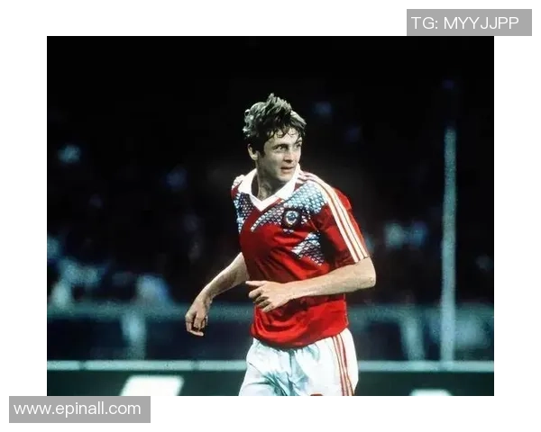 1992年足球明星的辉煌岁月与传奇故事回顾