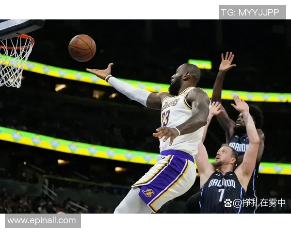 足球明星观赛湖人之夜球场激情与篮球魅力的完美交融